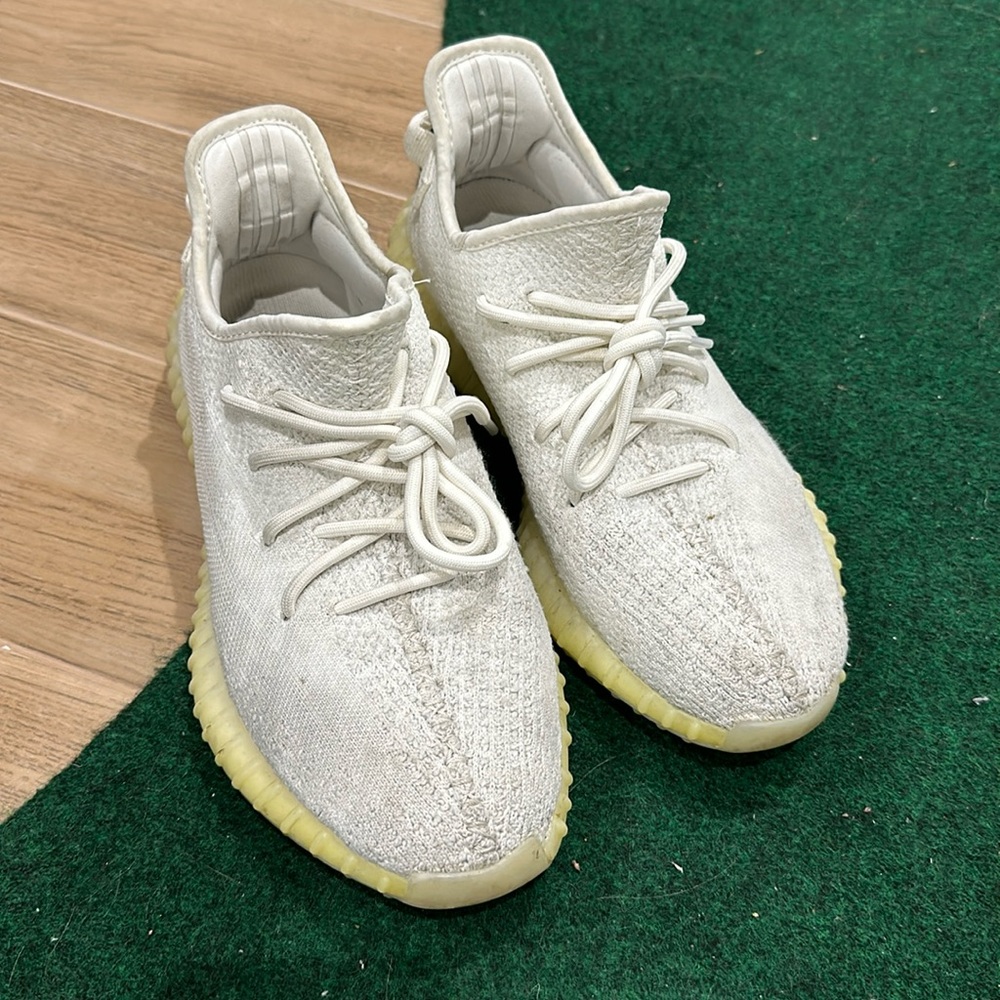 Yeezy size 9